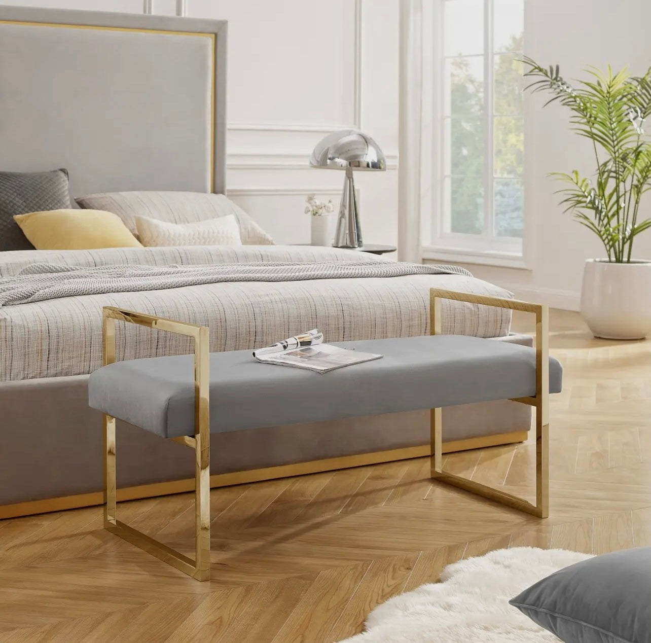 Dalia Bench