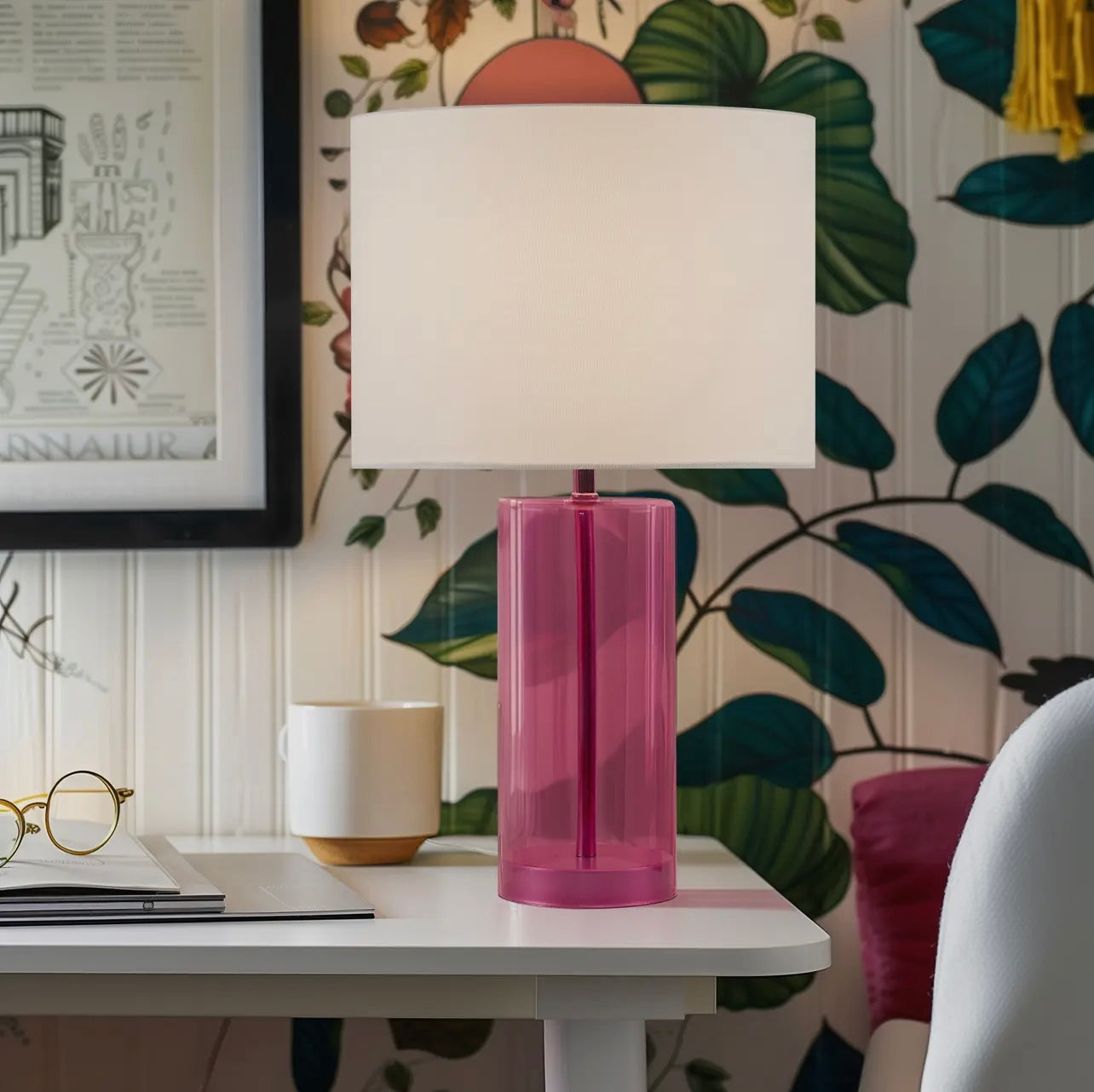 Drum shade glass lamp